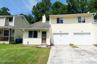 Building Photo - 117 Brenda Dr