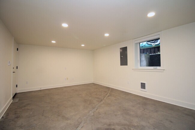 Foto del edificio - 3734 SE 26th Ave