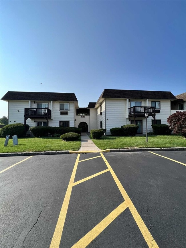 Building Photo - 23 Village Park Dr