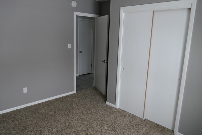 Foto del edificio - 205 SW State St