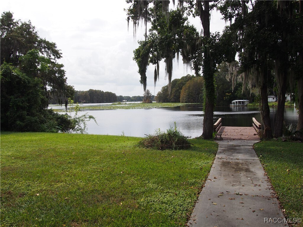 Primary Photo - 7636 E Shore Dr