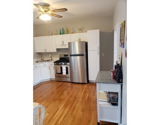 Foto del edificio - 50 Maverick St