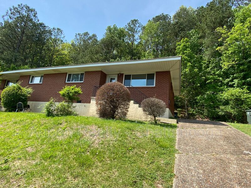 Foto principal - 3255 Conner St