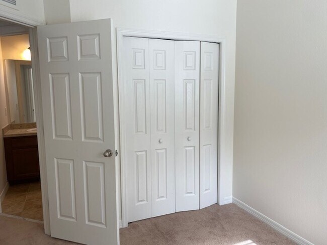 Building Photo - 3/3 Sawgrass Townhome Available