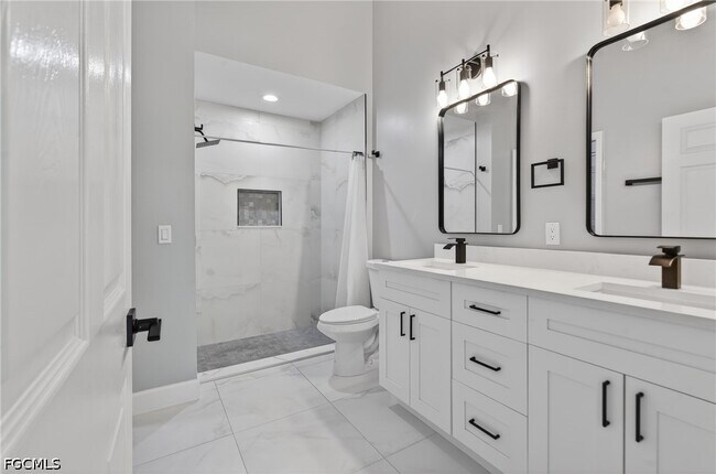 Foto del edificio - 7745 Woodbrook Cir
