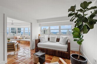 Building Photo - 1881 Washington Ave