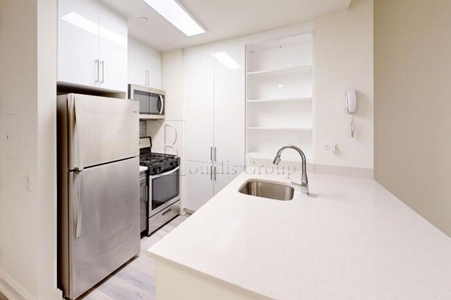 Foto del edificio - 3 bedroom in NEW YORK NY 10005