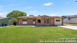 Foto principal - 334 Shin Oak Dr