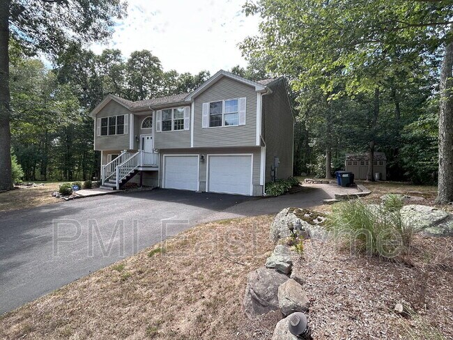 Foto del edificio - 75 Great Brook Rd