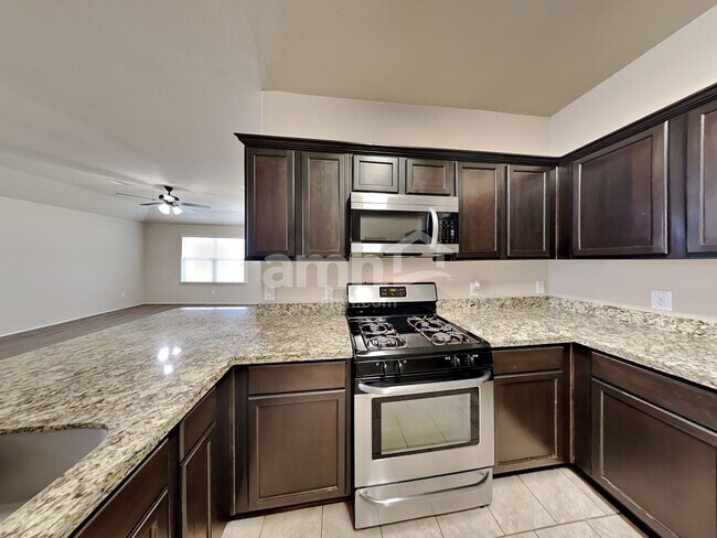 Foto del edificio - 7210 Alava Dr