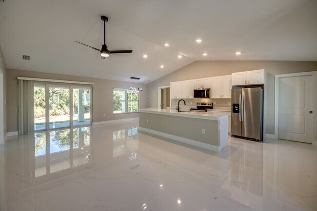 Foto del edificio - 3433 NE 11th Pl