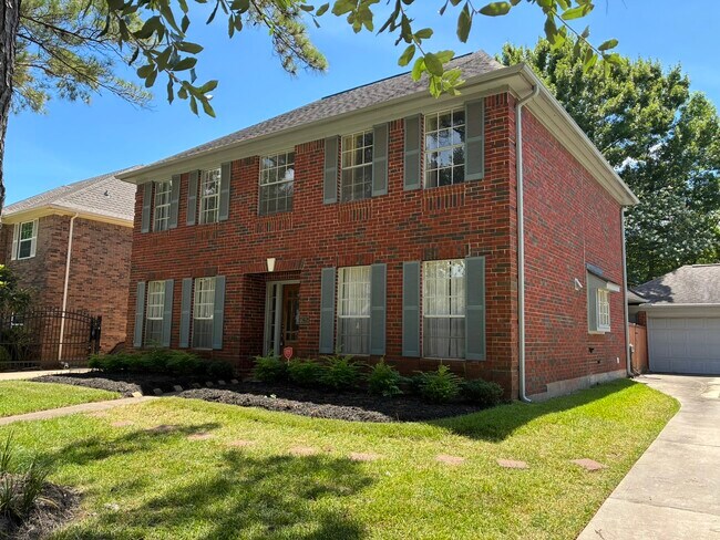 Foto del edificio - 4635 Meadow Green Dr