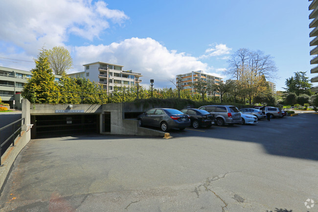 Building Photo - Bellevue Tower