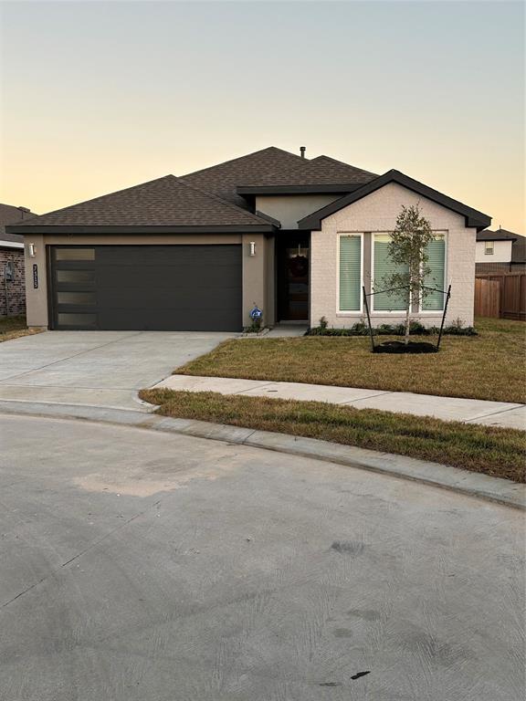 Primary Photo - 7315 Lakeway Blf Ln