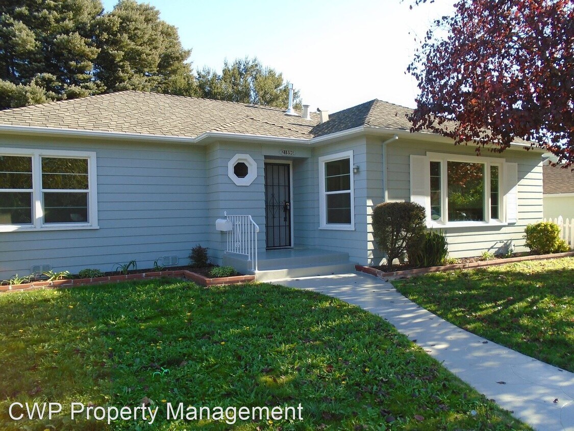 Foto principal - 2 br, 1 bath House - 21896 Baywood Avenue