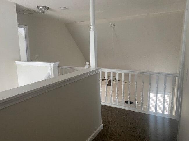 Building Photo - Two Story home in Hampton