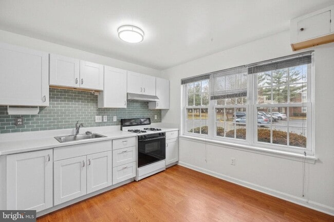 Building Photo - 7858 Snead Ln