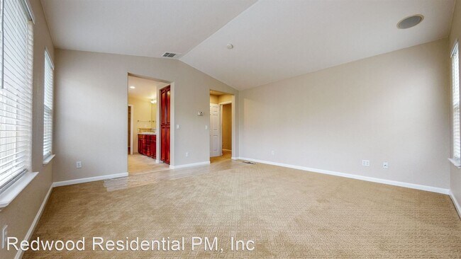 Building Photo - 4 br, 3 bath House - 326 Winemaker Way
