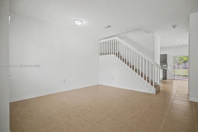 Foto del edificio - 1668 SE 30th St