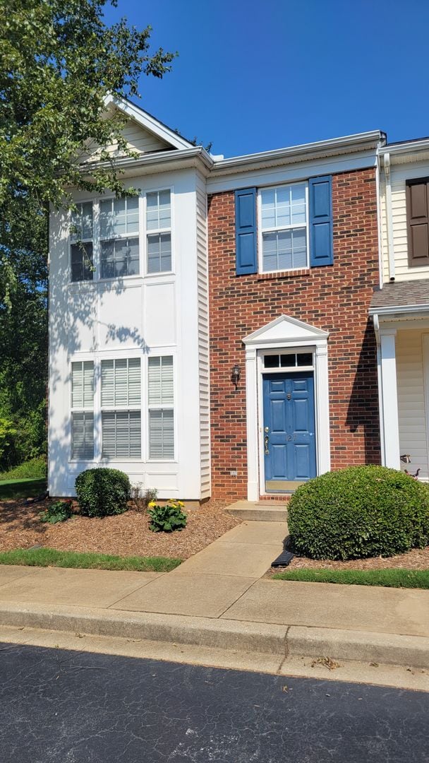 Building Photo - 127 Cirrus Ct