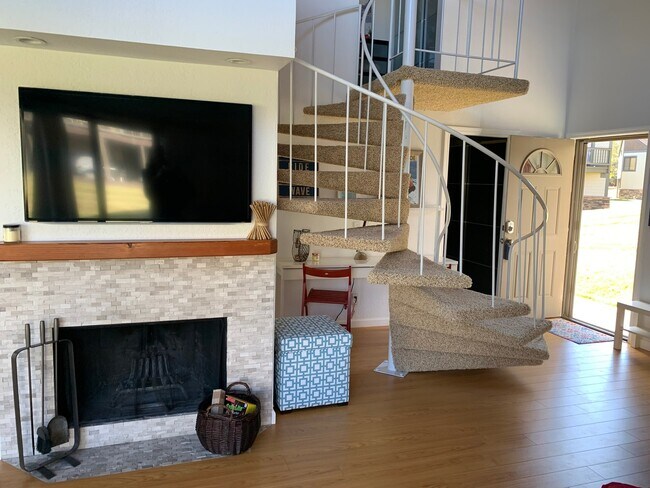 Foto del edificio - 497 Tahoe Keys Blvd