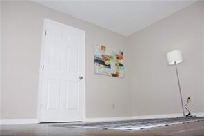 Foto del edificio - 2410 Royal Acres Dr