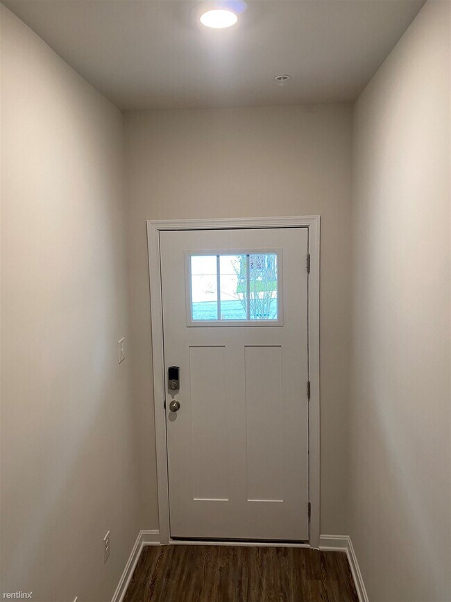Building Photo - 3 br, 2.5 bath Townhome - 1011 Tuscany Ln