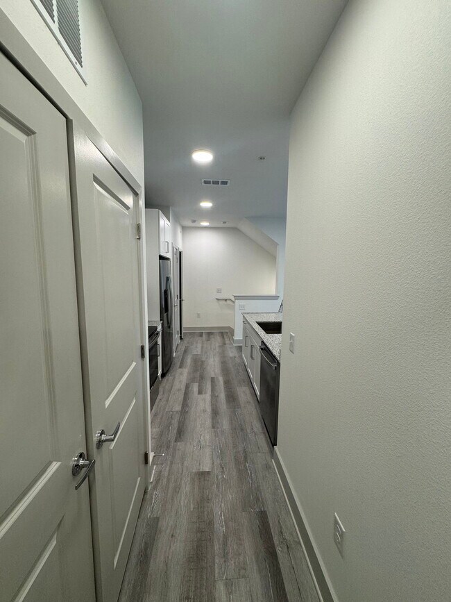 Foto del edificio - 5436 Huffines Blvd