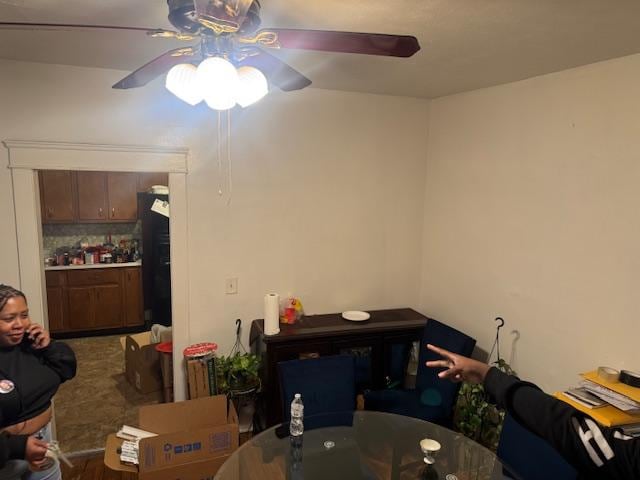 Foto del edificio - 3266 E 123rd St