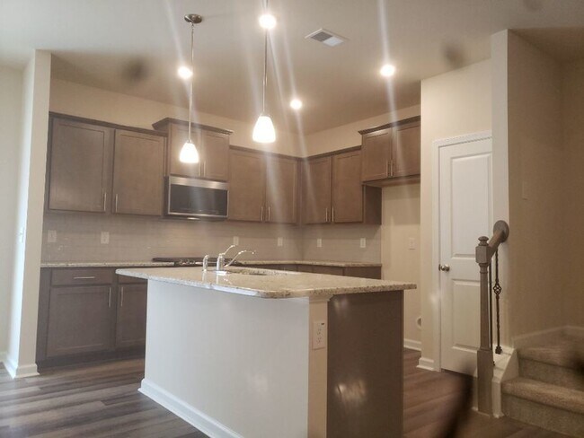 Building Photo - 1016 Everglades Way