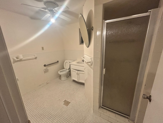 Foto del edificio - 2652 Merwyn Rd