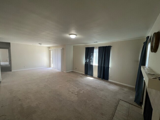 Building Photo - 4803 Lewis Carroll Way