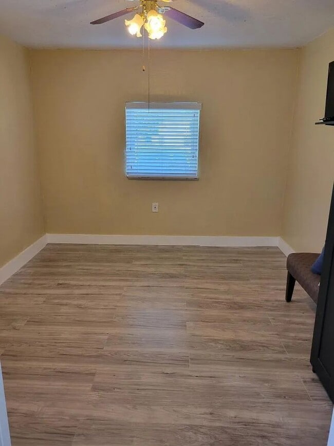 Foto del edificio - 1468 NE 118th St