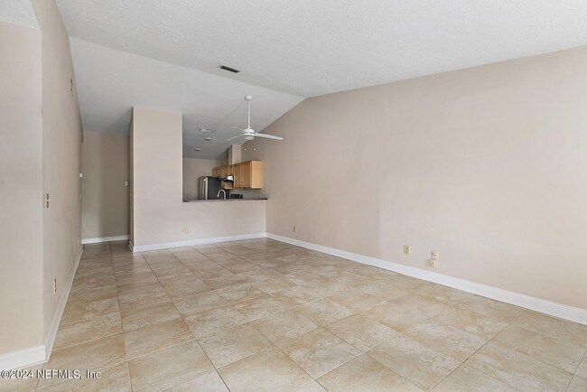 Building Photo - 1062 Sea Hawk Dr E