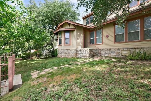 Primary Photo - 508 Elmwood Pl