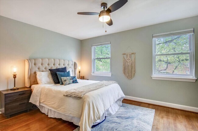 Foto del edificio - 1334 Downing St