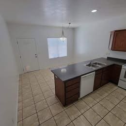 Building Photo - 5223 Dove Creek Ln
