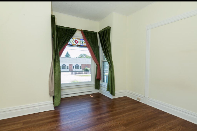 Primary Photo - 1216 S Westnedge Ave