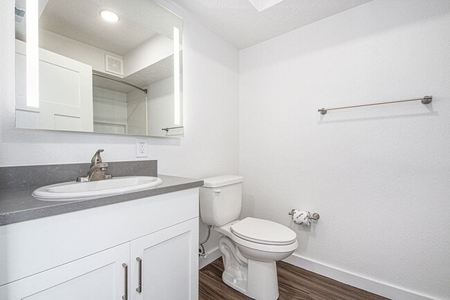 Building Photo - The Crossings Apartments