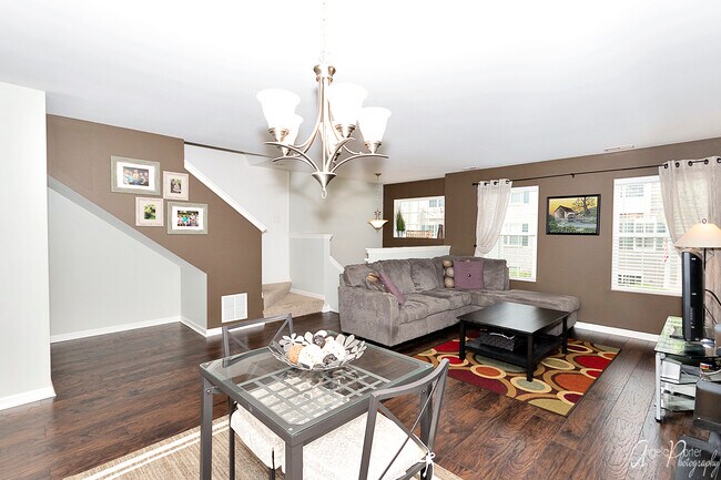 Building Photo - 595 Treble Ln