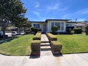 Building Photo - 4602 Greenmeadows Ave