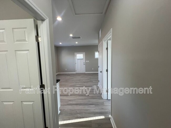 Foto del edificio - 2311 Owen St