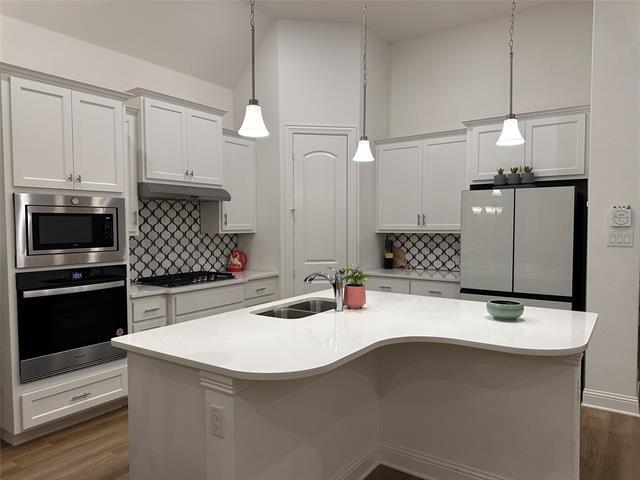 Foto del edificio - 7032 Mapleshade Way