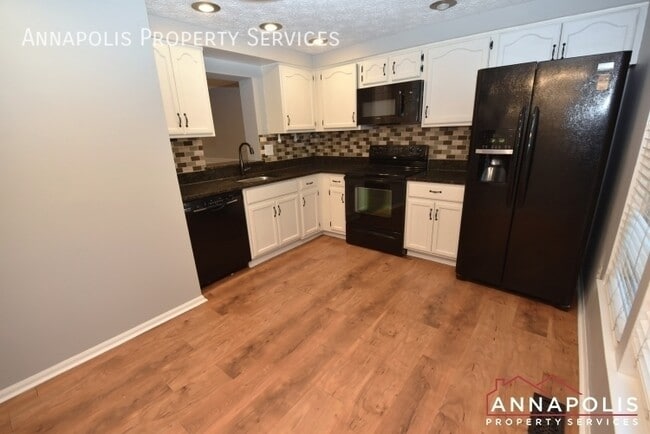 Building Photo - 559 Melissa Ct