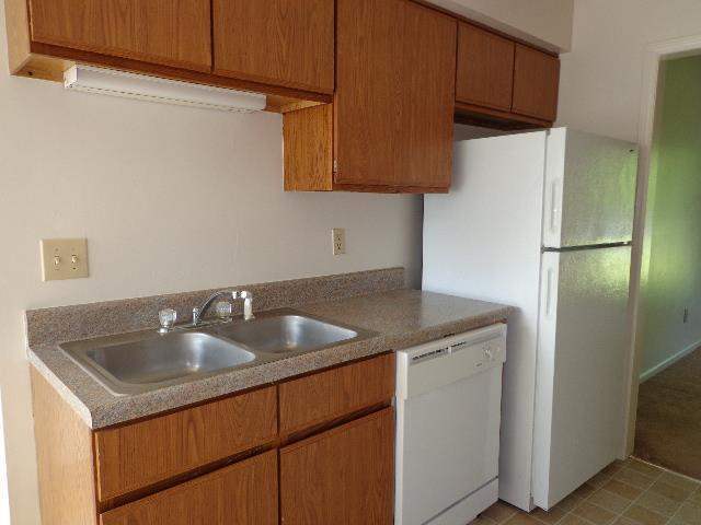 Building Photo - 2117 Rolling Ridge Dr