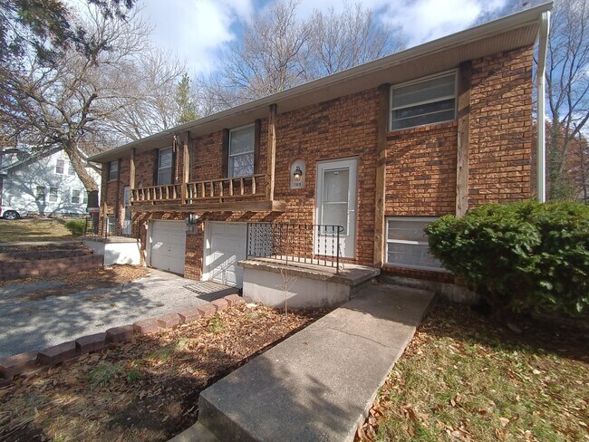 Building Photo - 1515 S Hardy Ave