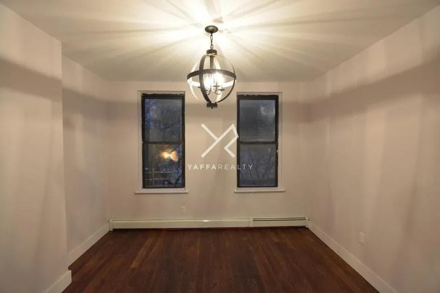 Primary Photo - 2 bedroom in Flushing NY 11385
