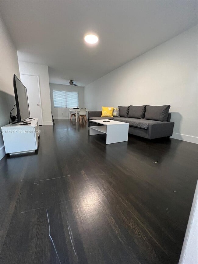 Building Photo - 620 Jefferson Ave