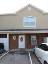 Building Photo - 544 Maple Ave