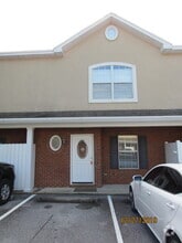 Building Photo - 544 Maple Ave